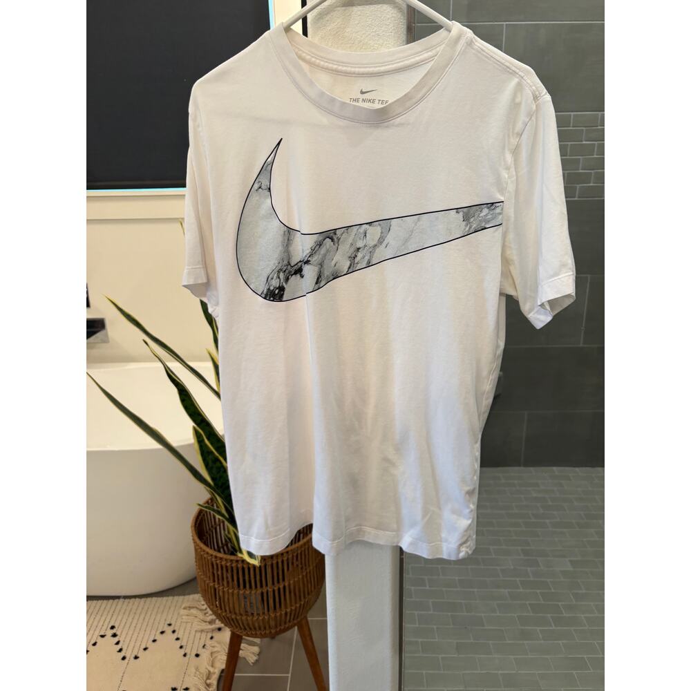 Nike Men’s Tee
